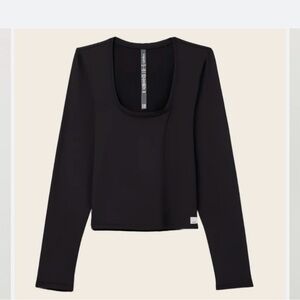 Vuori Halo Black Long Sleeve Women's Top